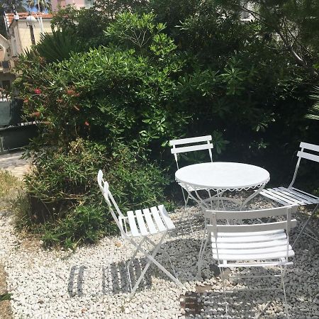 דירות ניס Cozy House With Parking And Garden מראה חיצוני תמונה
